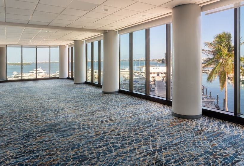 هتل Miami Marriott Biscayne Bay