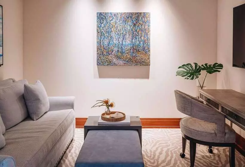 هتل Montage Kapalua Bay