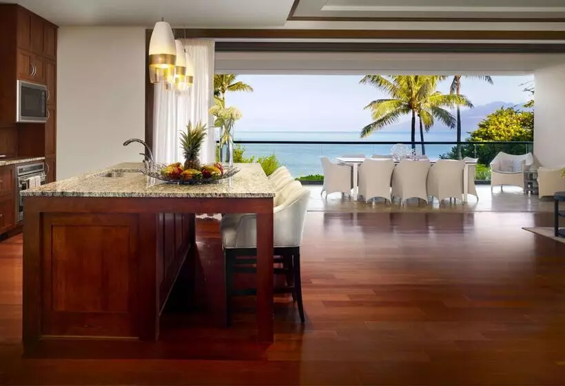 هتل Montage Kapalua Bay