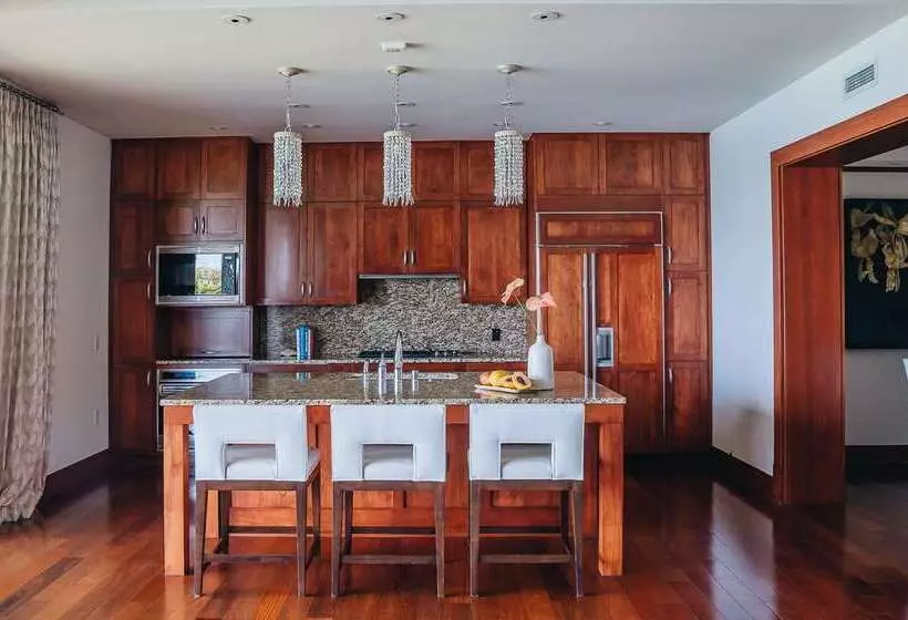 هتل Montage Kapalua Bay