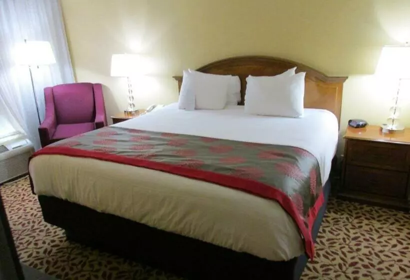 호텔 Ramada Plaza & Conf Center By Wyndham Fort Wayne