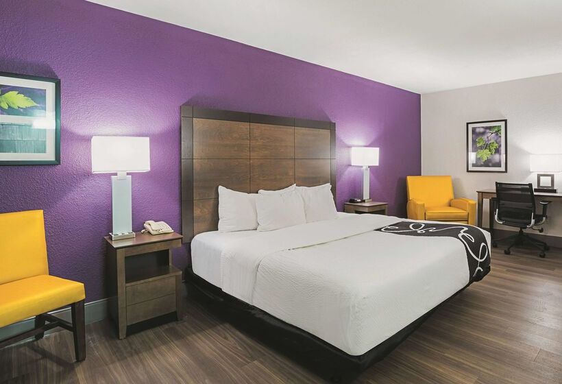 هتل Wingate By Wyndham Galveston East Beach