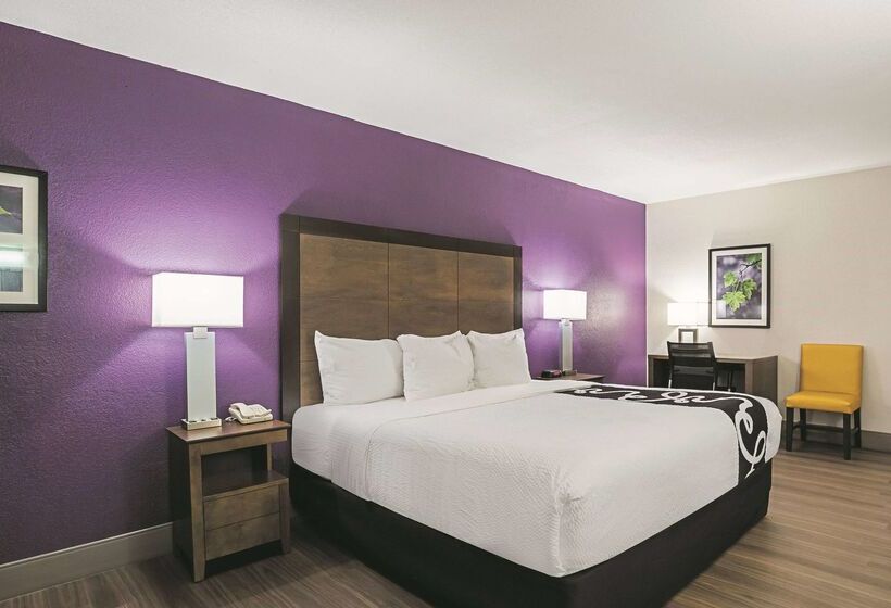 هتل Wingate By Wyndham Galveston East Beach