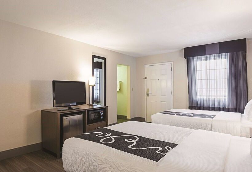 هتل Wingate By Wyndham Galveston East Beach