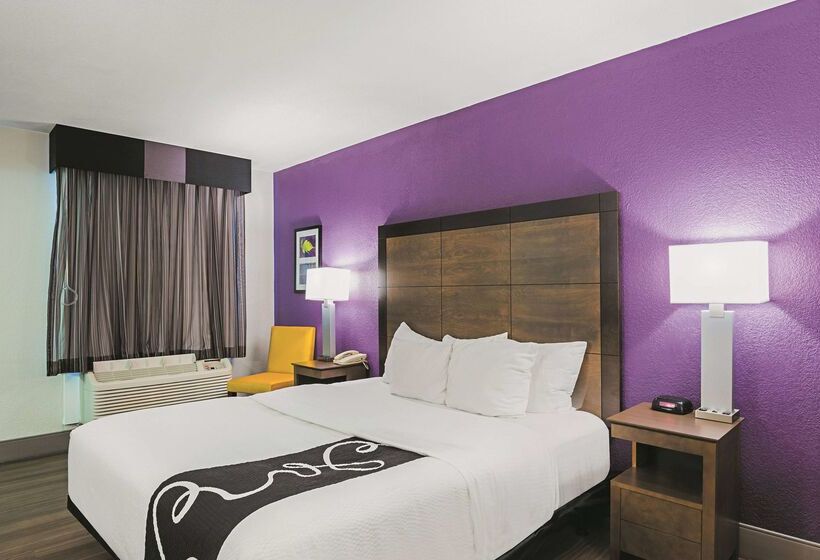 هتل Wingate By Wyndham Galveston East Beach