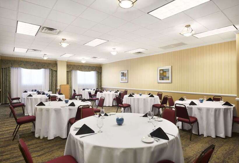 호텔 Wyndham Garden Lake Guntersville