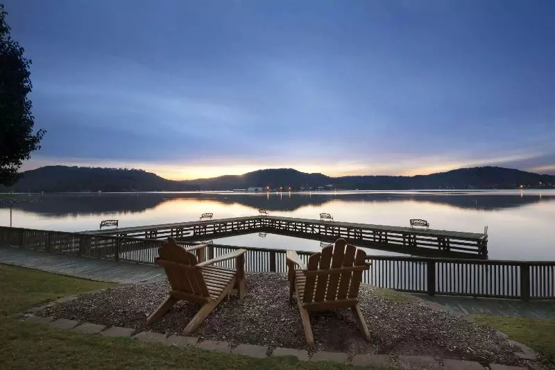 فندق Wyndham Garden Lake Guntersville