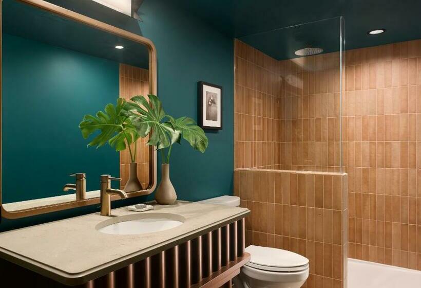 Mayfair House Hotel & Garden