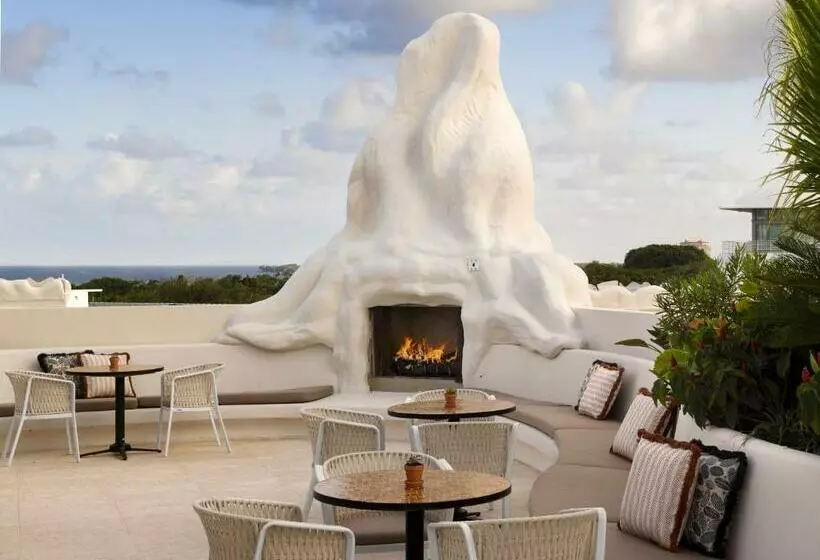 Mayfair House Hotel & Garden