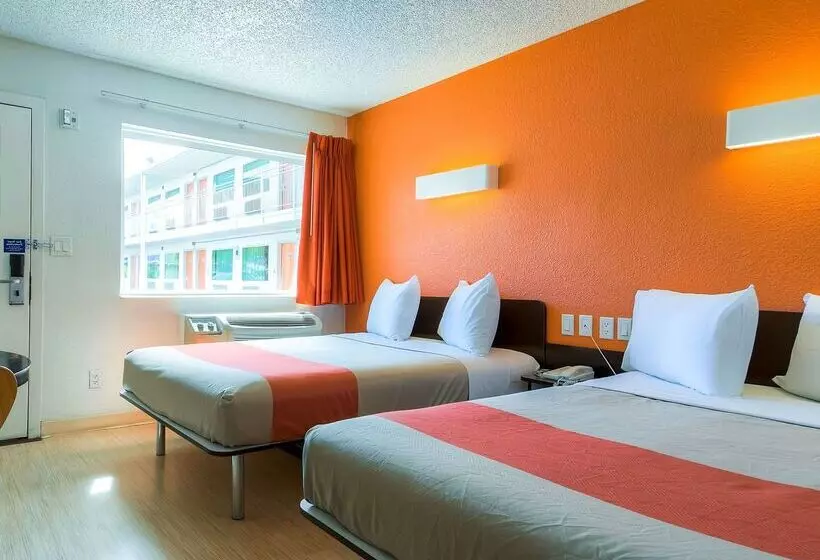 Motel 6 Las Vegas, Nv   Tropicana