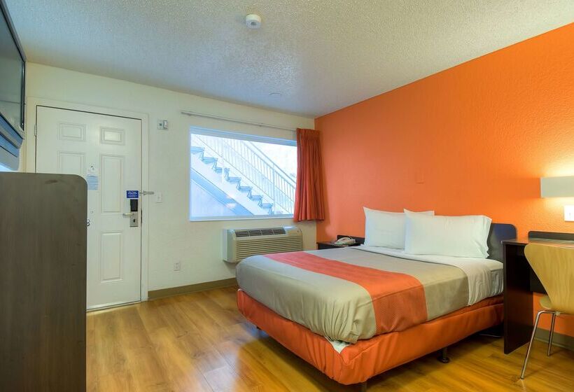 Motel 6 Las Vegas, Nv   Tropicana