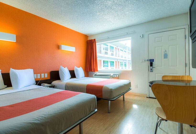 Motel 6 Las Vegas, Nv   Tropicana