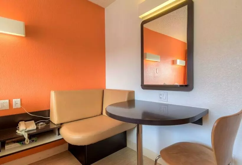 Motel 6 Las Vegas, Nv   Tropicana