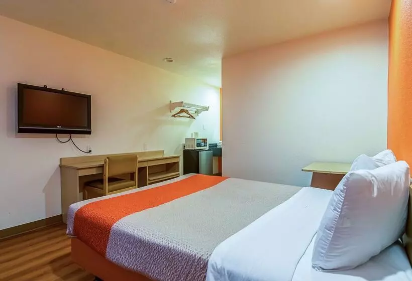 Motel 6 Bakersfield, Ca  Airport