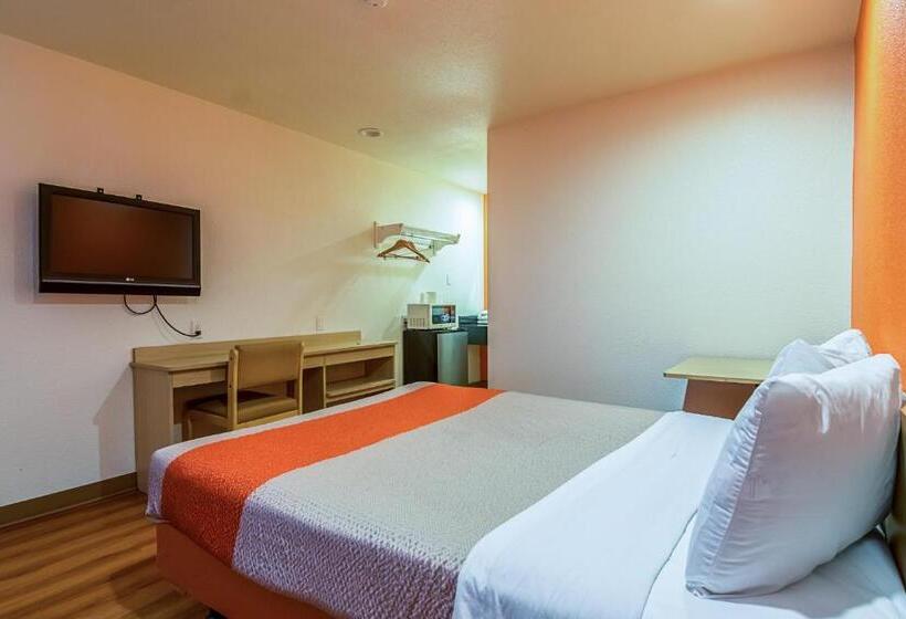 Motel 6 Bakersfield, Ca  Airport