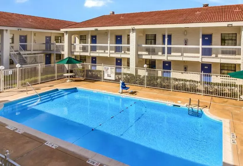 Motel 6 baytown, Tx  Garth Rd