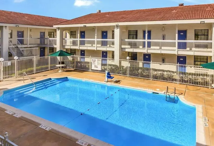 Motel 6 baytown, Tx  Garth Rd