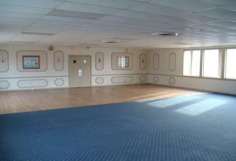 فندق Baymont By Wyndham Front Royal Near Shenandoah National Park