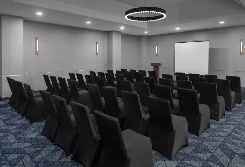 ホテル Courtyard San Jose Airport