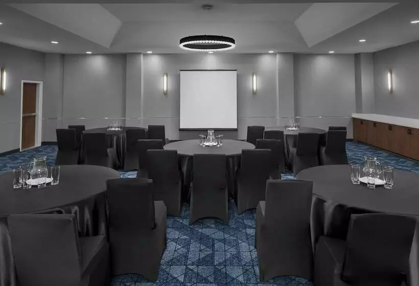 فندق Courtyard San Jose Airport