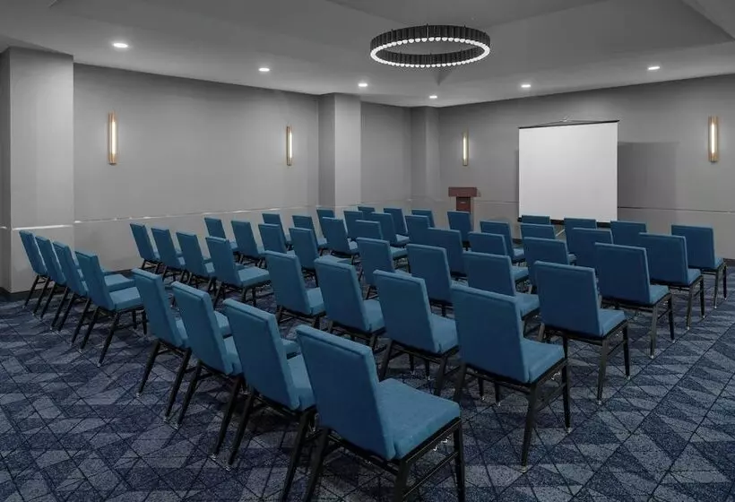 فندق Courtyard San Jose Airport