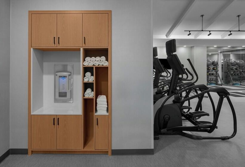 ホテル Courtyard San Jose Airport