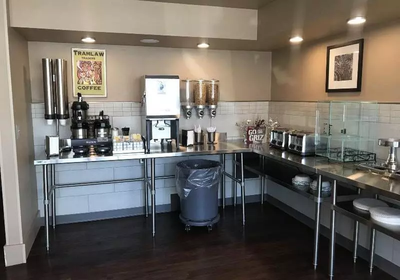 هتل Days Inn And Suites By Wyndham Downtown Missoulauniversity