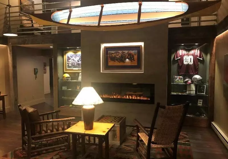 هتل Days Inn And Suites By Wyndham Downtown Missoulauniversity