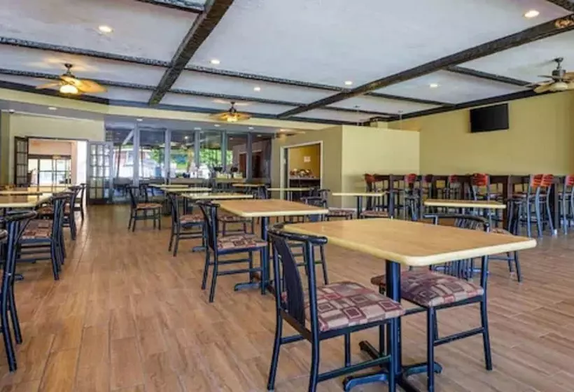 Отель Inn At Lebanon Hershey & Manheim Area