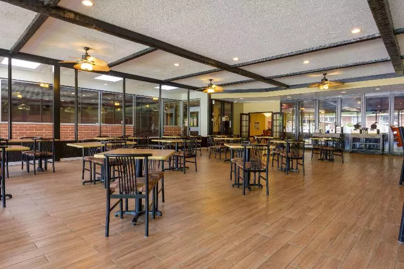 Отель Inn At Lebanon Hershey & Manheim Area