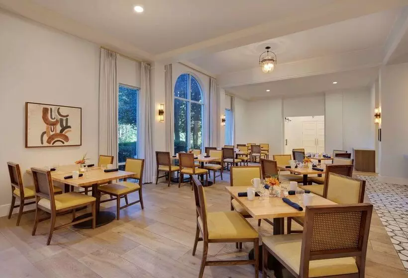 Отель Doubletree By Hilton Atlanta   Roswell