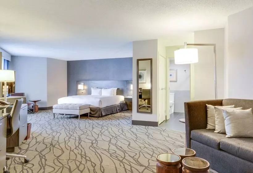 Doubletree By Hilton Hotel Racine Harbourwalk