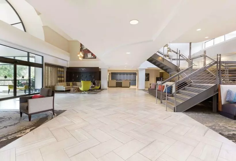 هتل Doubletree Suites By Hilton Nashville Airport