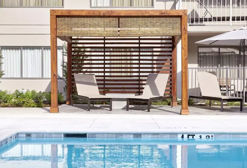 هتل Doubletree Suites By Hilton Nashville Airport