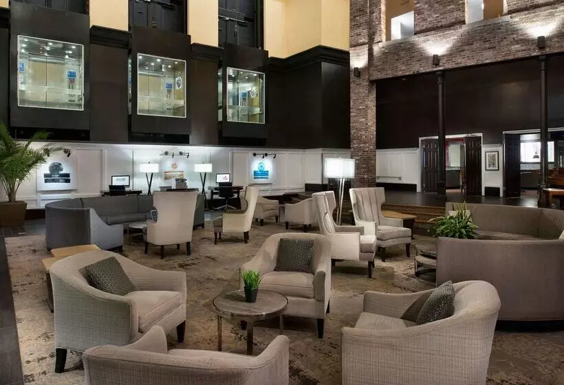 Otel Doubletree By Hilton Memphis Downtown