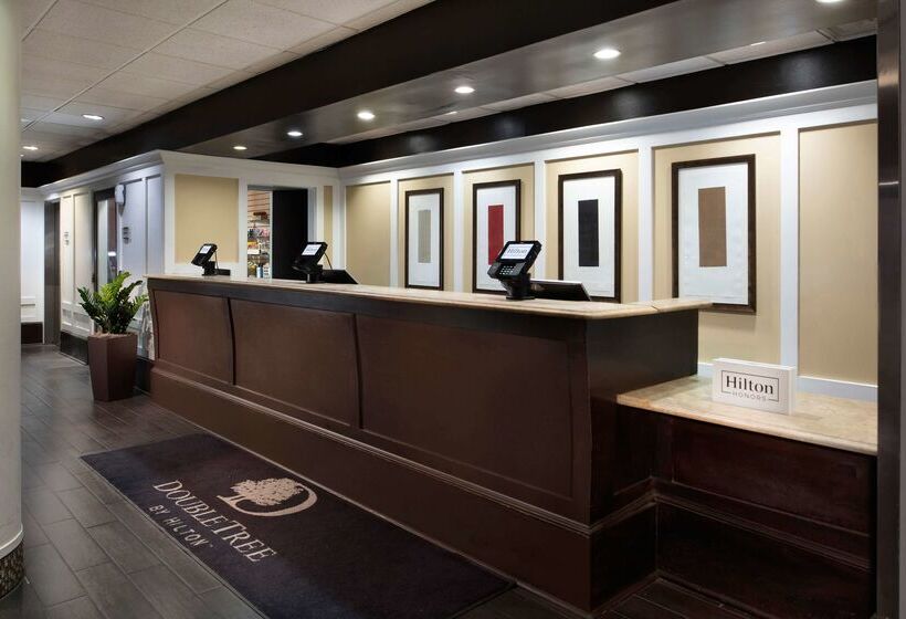 فندق Doubletree By Hilton Memphis Downtown