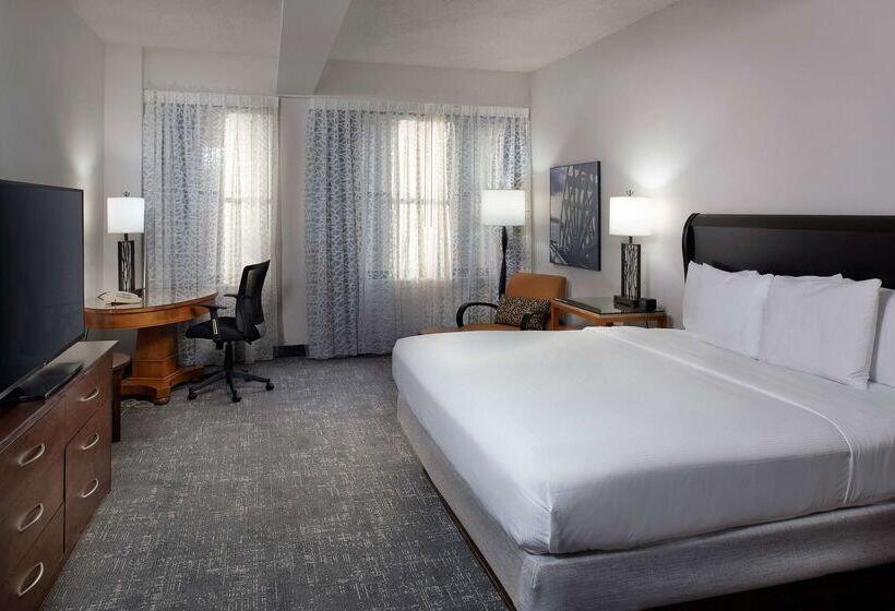 فندق Doubletree By Hilton Memphis Downtown