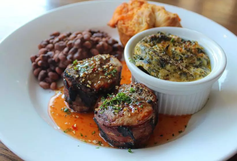 Otel Doubletree By Hilton Memphis Downtown