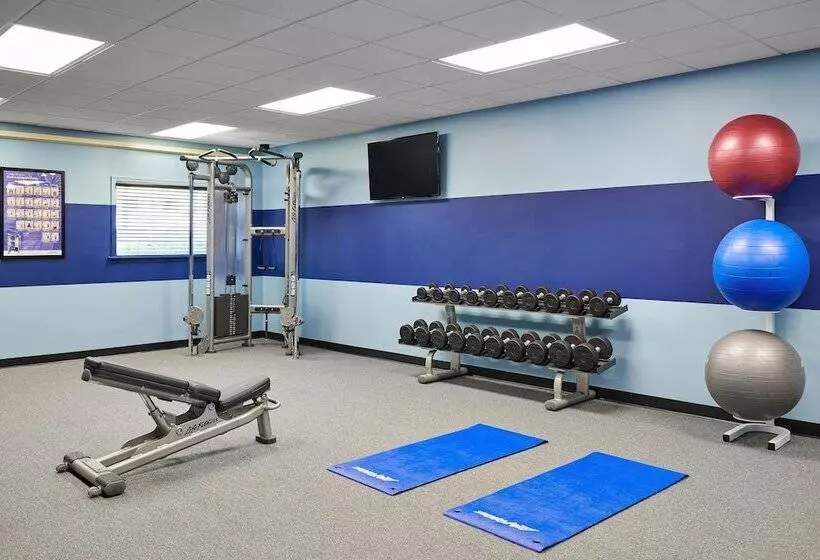 בית מלון כפרי Four Points By Sheraton Milwaukee Airport