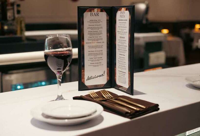 בית מלון כפרי Hilton Palm Beach Pbi