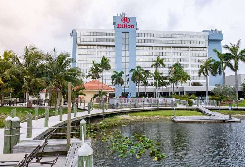 בית מלון כפרי Hilton Palm Beach Pbi