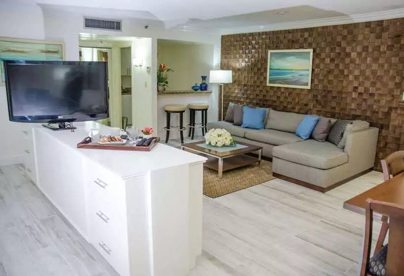 فندق Hilton Palm Beach Pbi