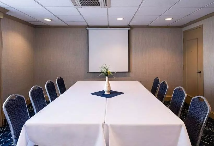 Szálloda Holiday Inn Concord Downtown, An Ihg