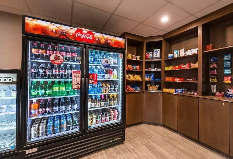 Szálloda Holiday Inn Concord Downtown, An Ihg