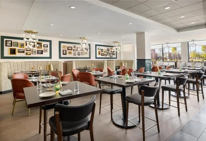 ホテル Holiday Inn Concord Downtown, An Ihg