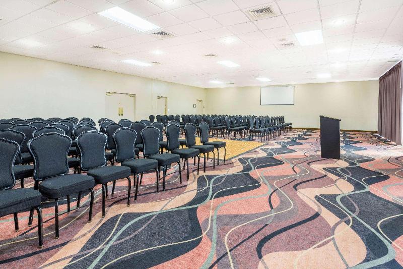 בית מלון כפרי Howard Johnson By Wyndham Lakeland