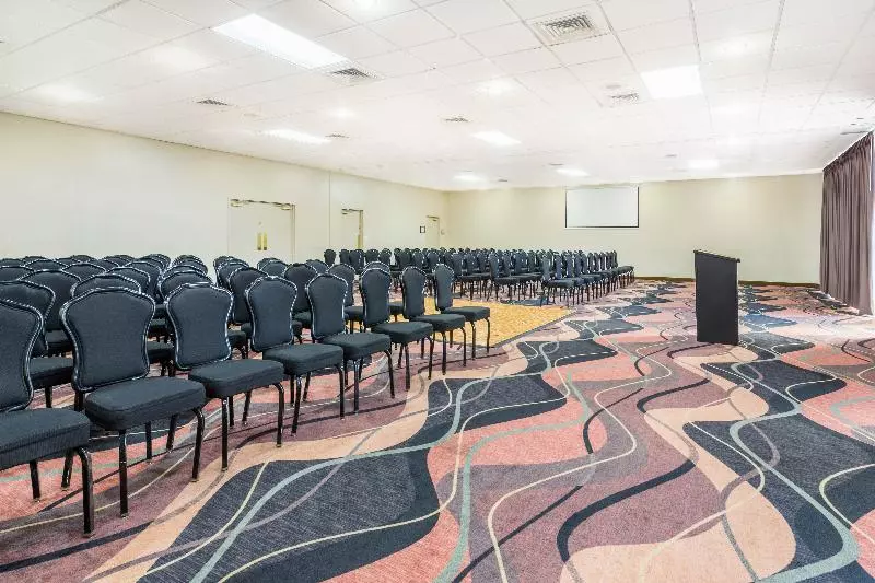 Hotel Howard Johnson By Wyndham Lakeland