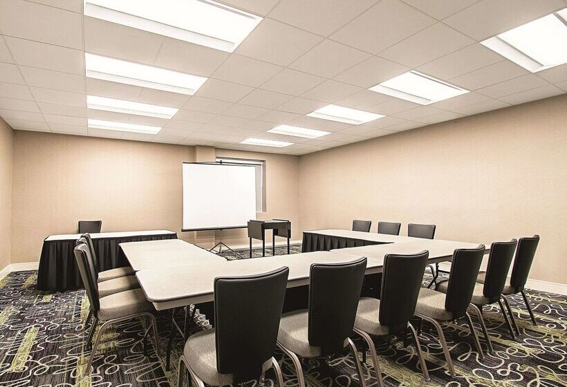 فندق La Quinta By Wyndham Cincinnati Sharonville