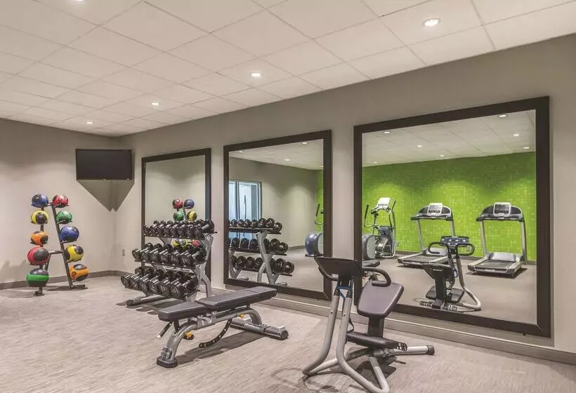 酒店 La Quinta By Wyndham Cincinnati Sharonville