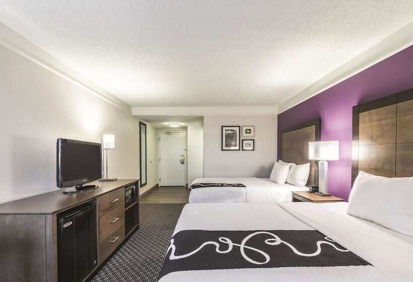 فندق La Quinta By Wyndham Cincinnati Sharonville